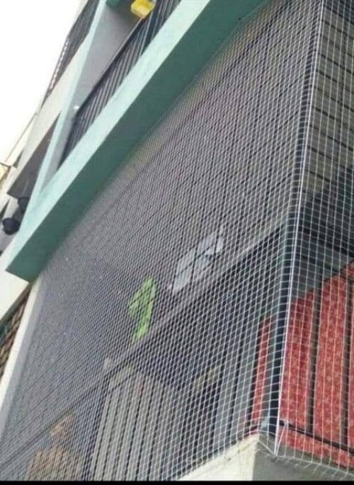 Weldmesh in use on a commercial building construction site