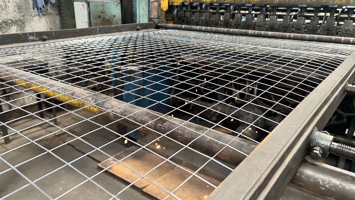 Automated weldmesh production line running at the MM Industries plant